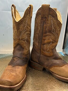 Estrella Delpos man 11.5 rodeo performance cowboy boots